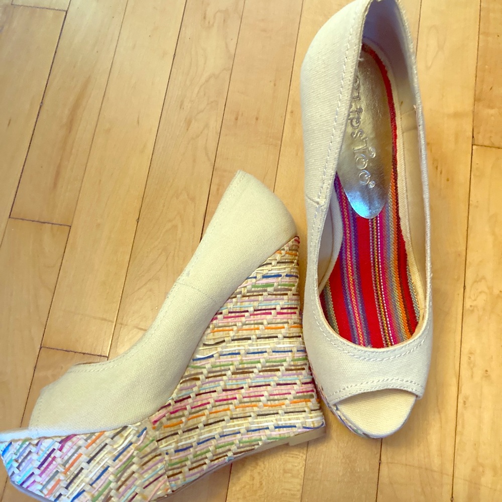 Rainbow stitch hemp wedges